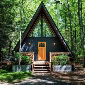 Creative Intelligent Light Steel Container Modular House for Camping Rice Group Homestay Kitchen Activity Triangle House Design