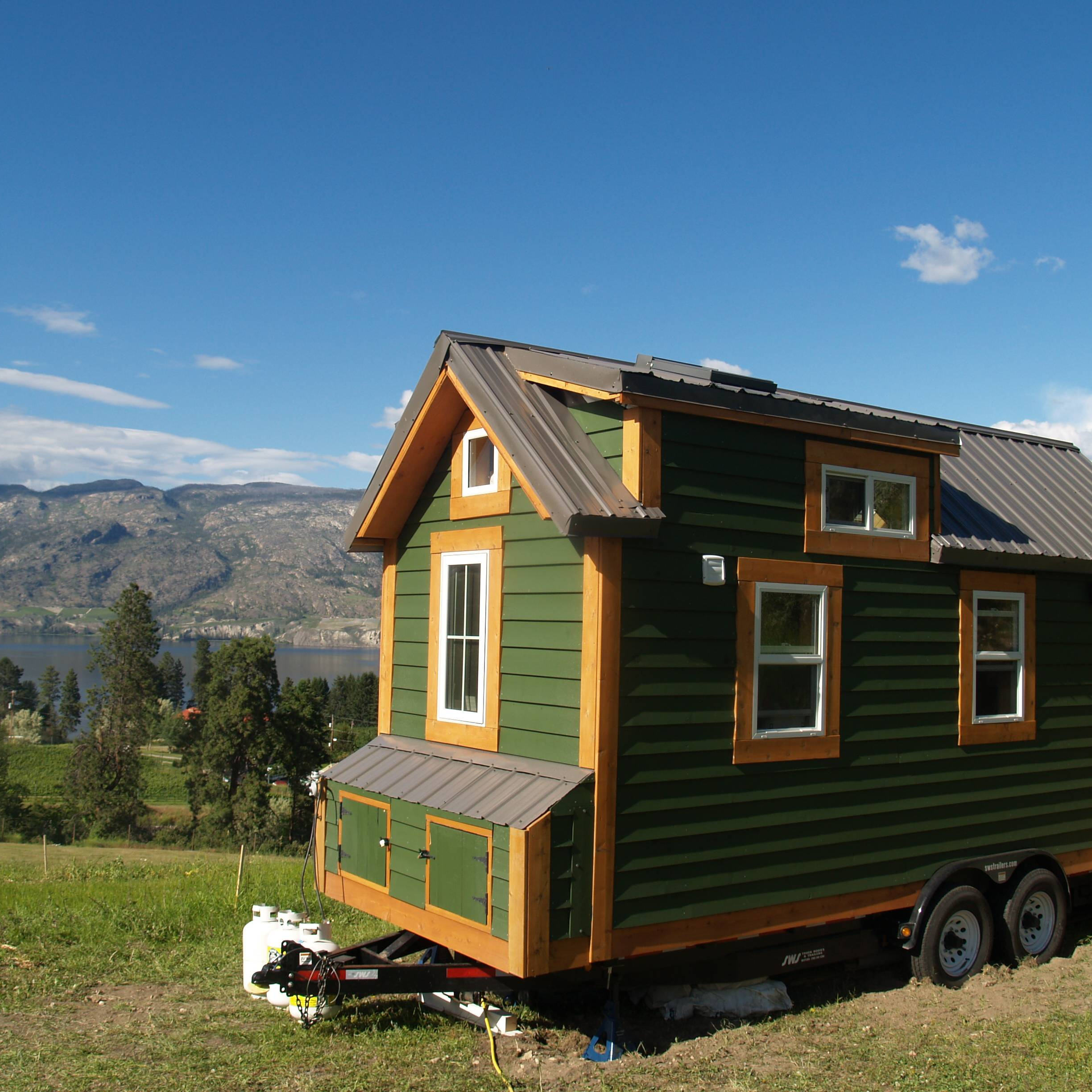 Mobile Trailer Tiny House Modern Prefab Home Portable Modular Cabin on Wheels Wooden Kitchen Bathroom Sleeping Space Living Use