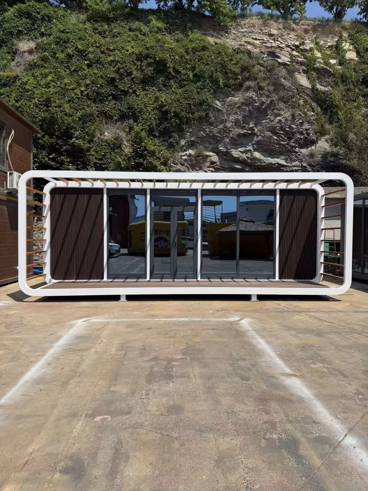 Apple Cabin With Terrace