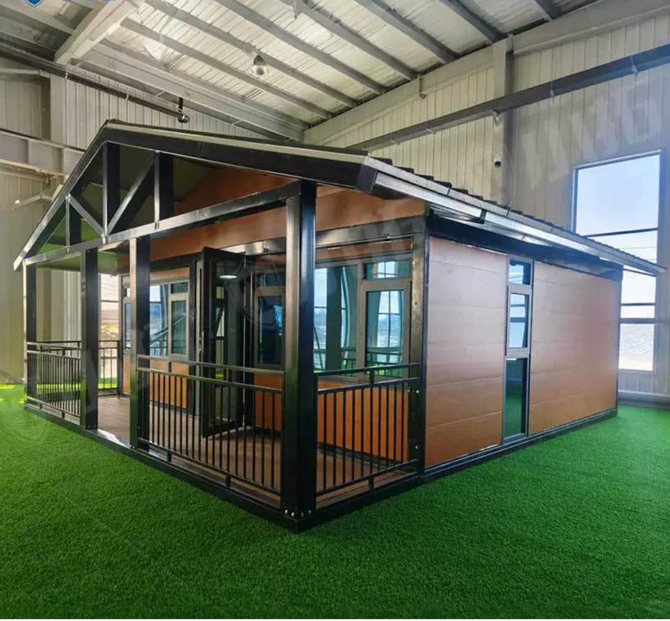 Double Wing Expansion Steel Folding Box with Eaves Terrace Prefabricated Container Building for Hotel Use Modern Design