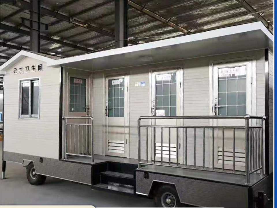 Customized Trailer Mobile Environmental Protection Toilet Plastic Material for Scenic Construction Site Public Toilet Rental