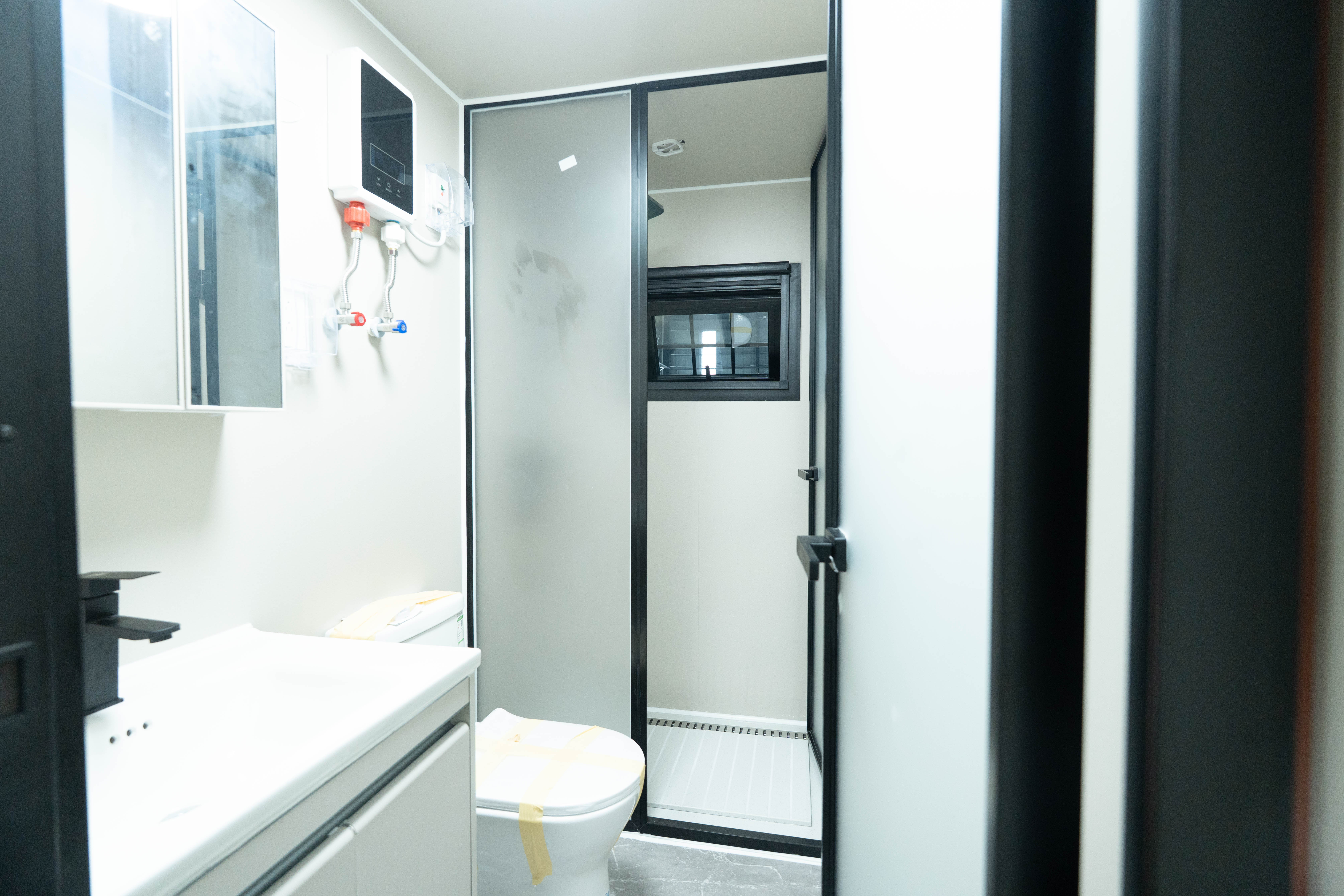 20ft Double-Wing Expandable Container House