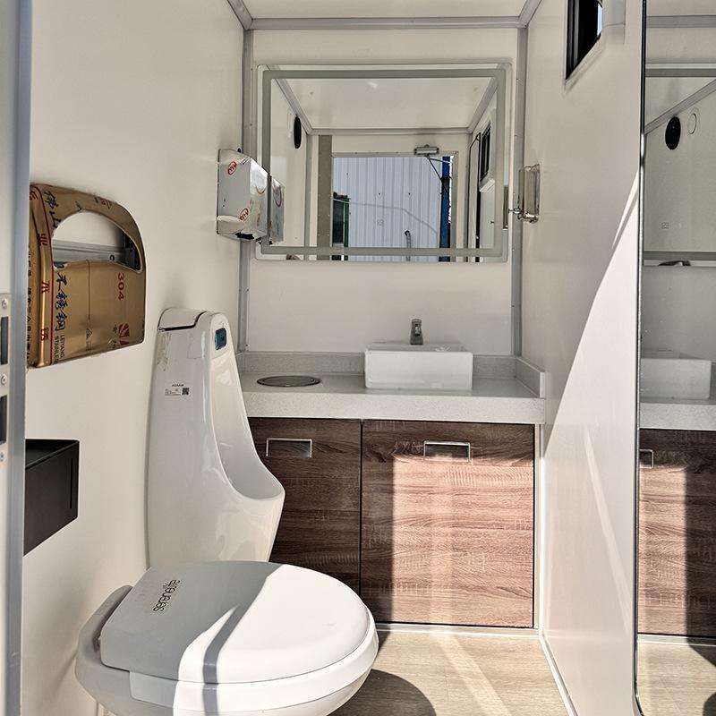 Custom Modern Steel Double White Toilet Trailer Environmental Protection Mobile Outdoor House Toilet